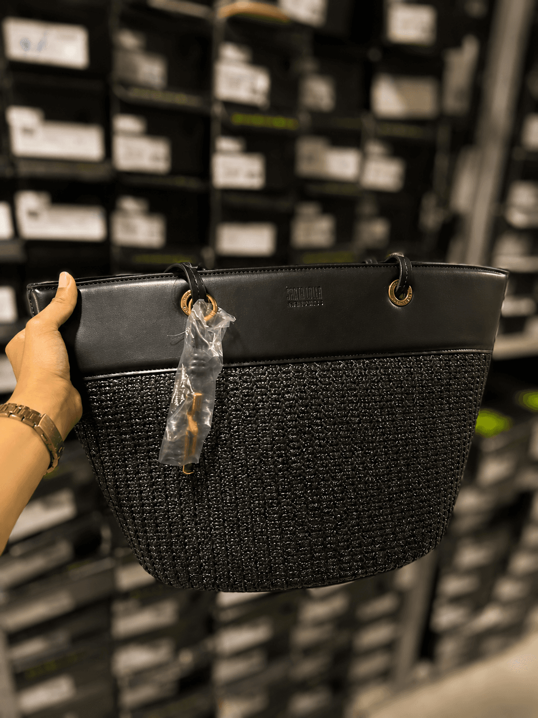 Bolsa preta couro Santa Lolla